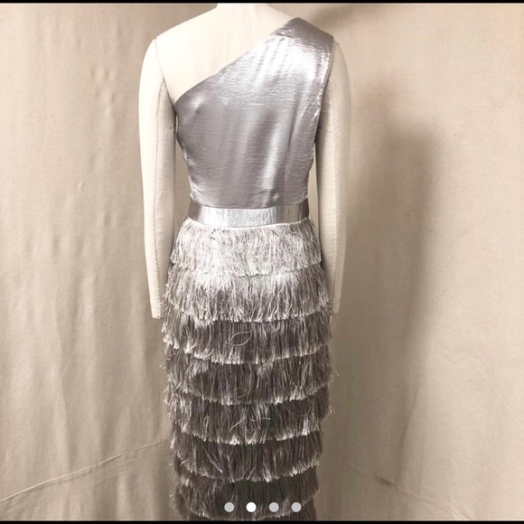 Stunning Lavish Alice dress - Picture 8 of 9